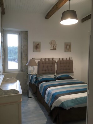 Iron/ironing board, WiFi, bed sheets - Country House “Gîte La Pigne” with Mountain View, Private Pool, and Wi-Fi (Aurel)