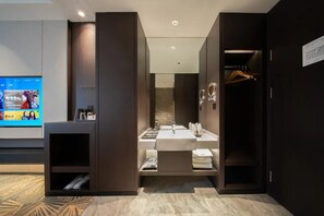 Basic Double Room, City View | Spa - Giorgio Morandi Hotel - Langfang Wanda Plaza (Langfang)