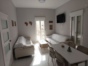 Living area - INITIATIVE 2: THE LIGHT AND THE WAY (madrid)