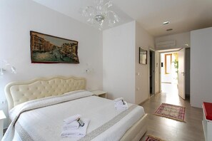 3 bedrooms, free WiFi, bed sheets - Apartment Cà Petriana Historical Center (Venecia)