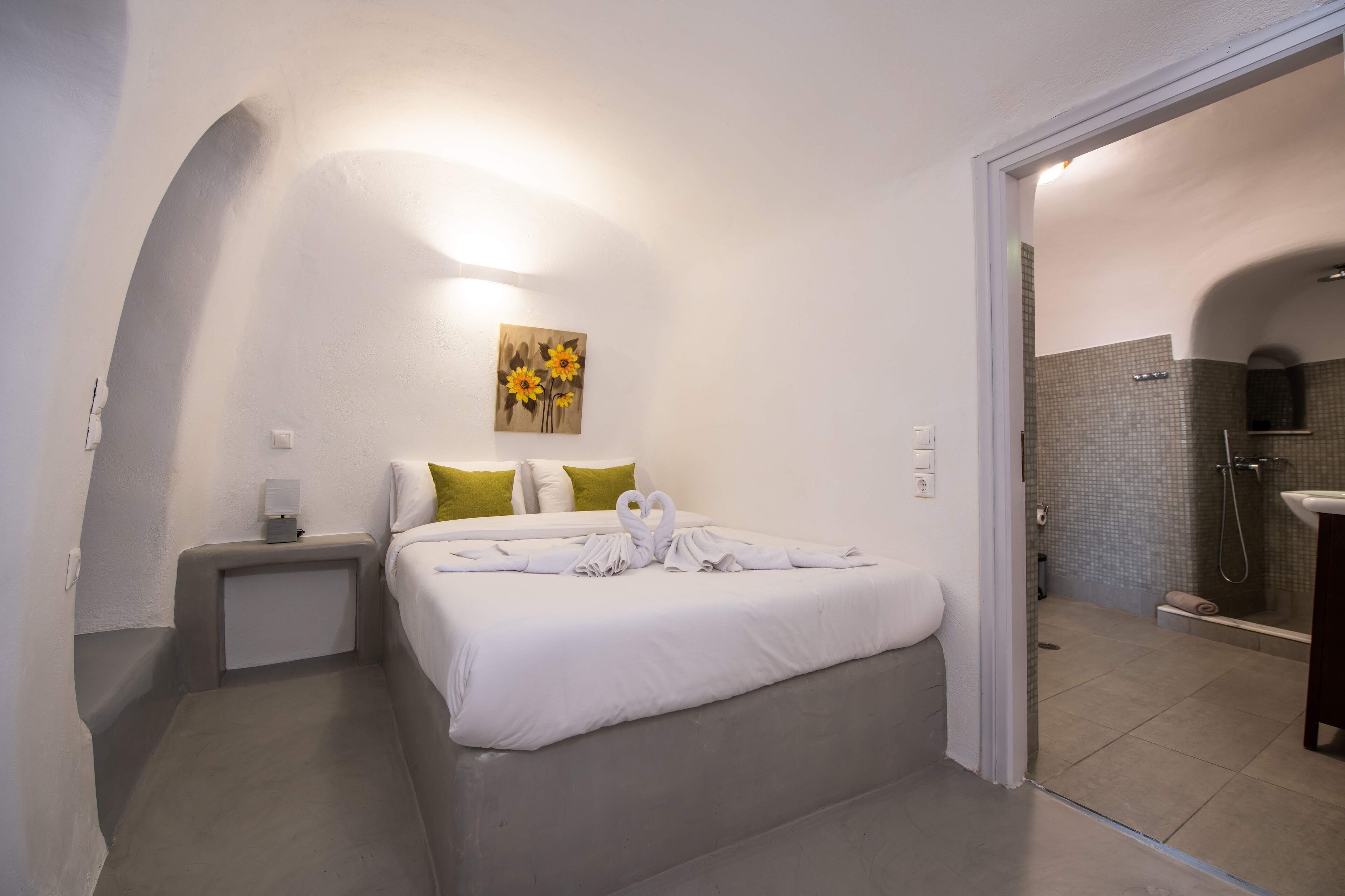 Traditional Villa, 3 Bedrooms, Hot Tub, Sea View | Egyptian cotton sheets, premium bedding, blackout drapes, soundproofing