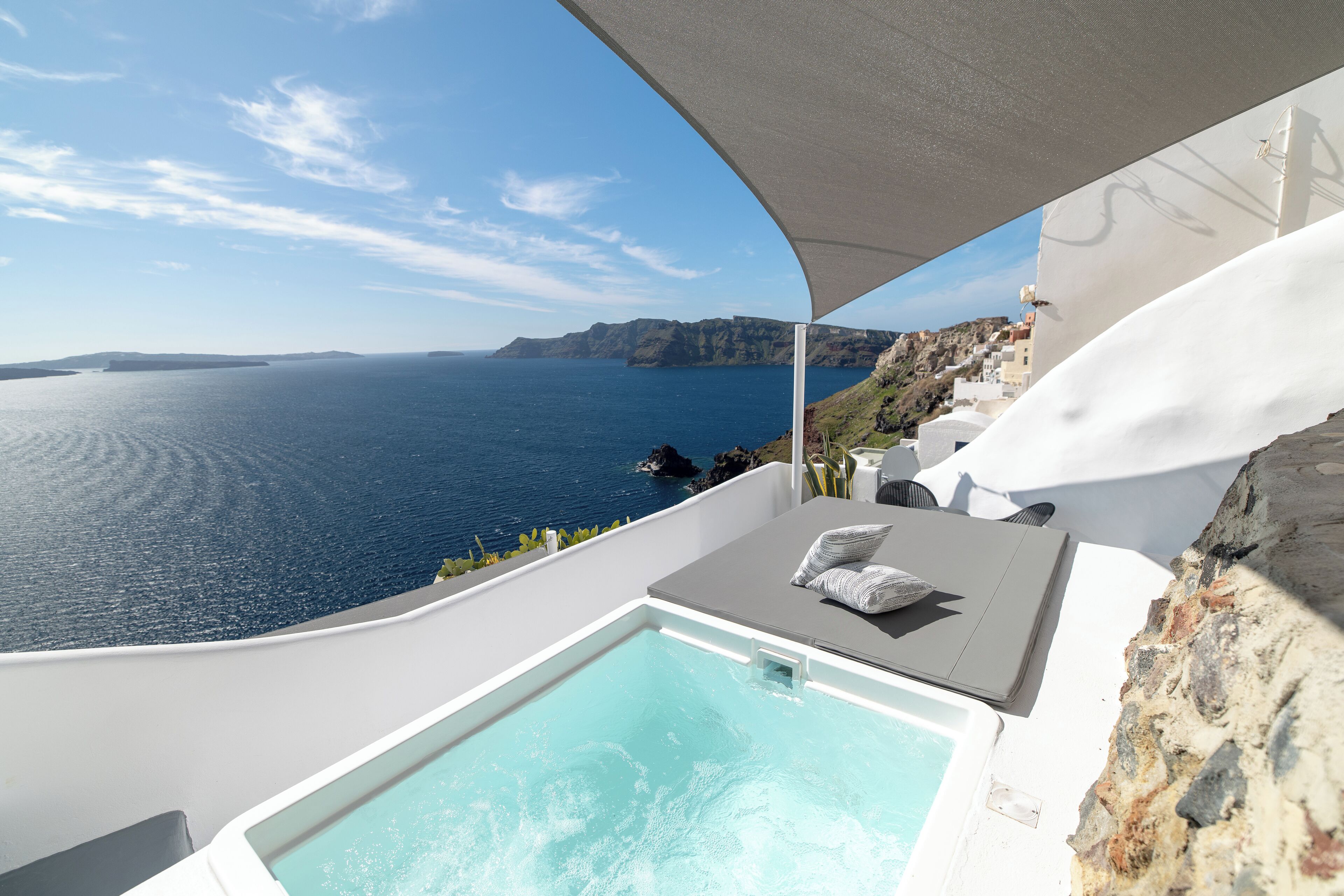 Suite panorámica, bañera de hidromasaje, vistas al mar | Bañera de hidromasaje