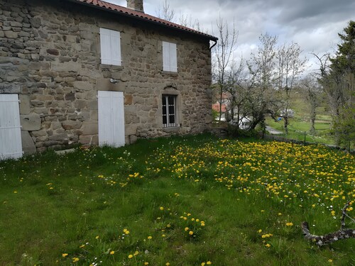 Grande Maison De Campagne Holiday Home in Saint-Christophe d'Allier