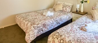 Little Gem Papamoa – Cozy Coastal Stay Steps from the Beach