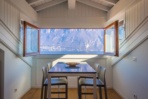 Imagem sem classificação, 1 de 18, botão