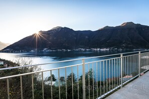 Luokittelematon kuva, 5 kautta 56, painike