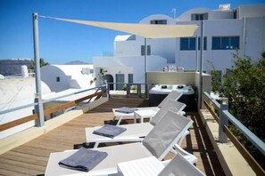 Deluxe Villa, 1 Bedroom, Jetted Tub, Sea View | Terrace/patio - Sunset Horizon Oia (Santorini)