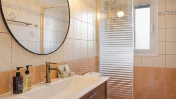 Family Villa, 4 Bedrooms, Private Pool | Bathroom