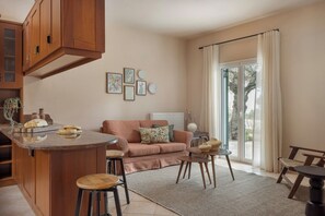 Family Villa, 4 Bedrooms, Private Pool | Living area