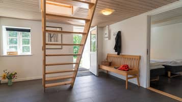 Apartment, 3 Bedrooms, Pets Allowed, Garden View | Free WiFi