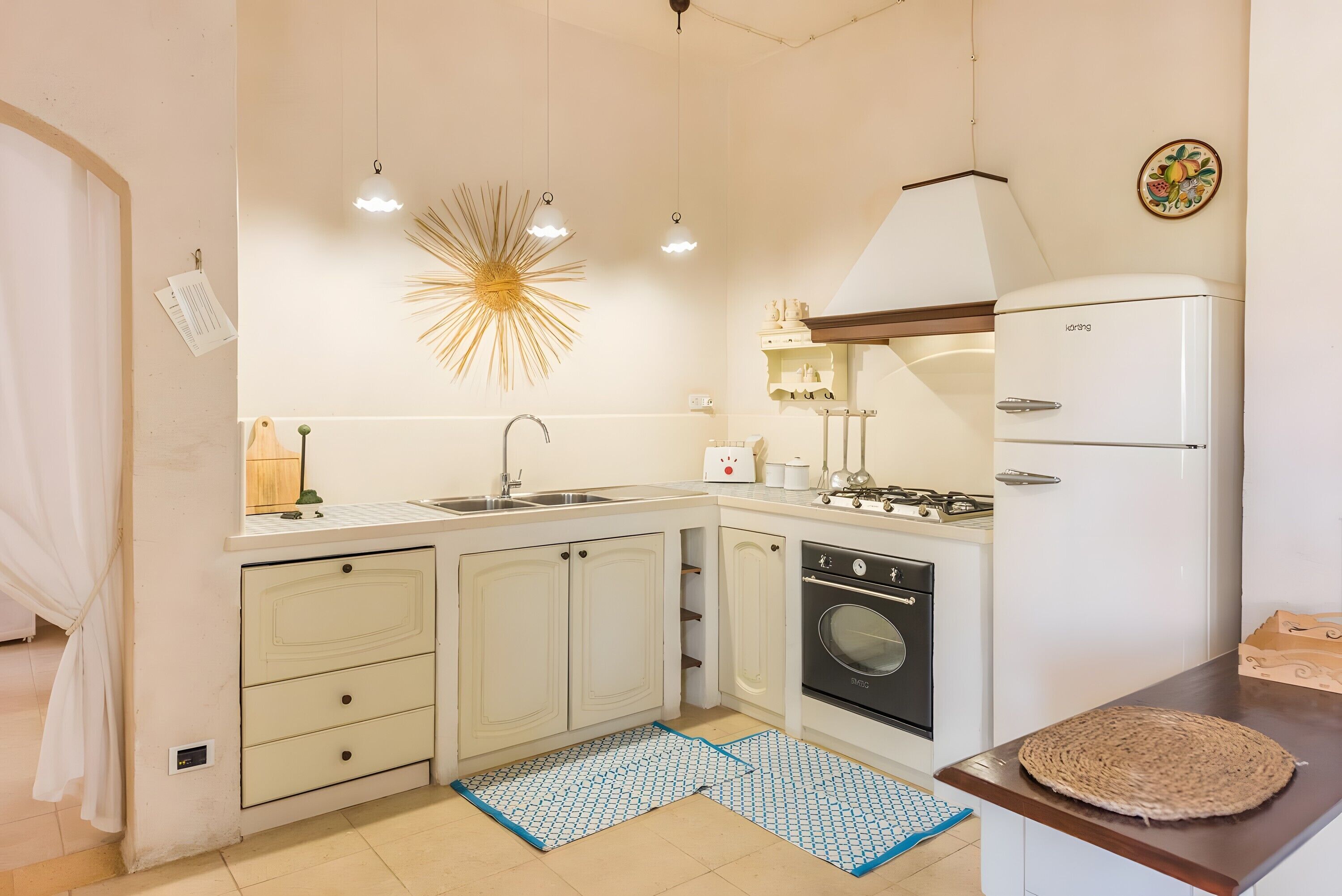 Refrigerador, horno, placa de cocina, lavavajillas