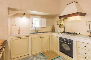 Refrigerador, horno, placa de cocina, lavavajillas