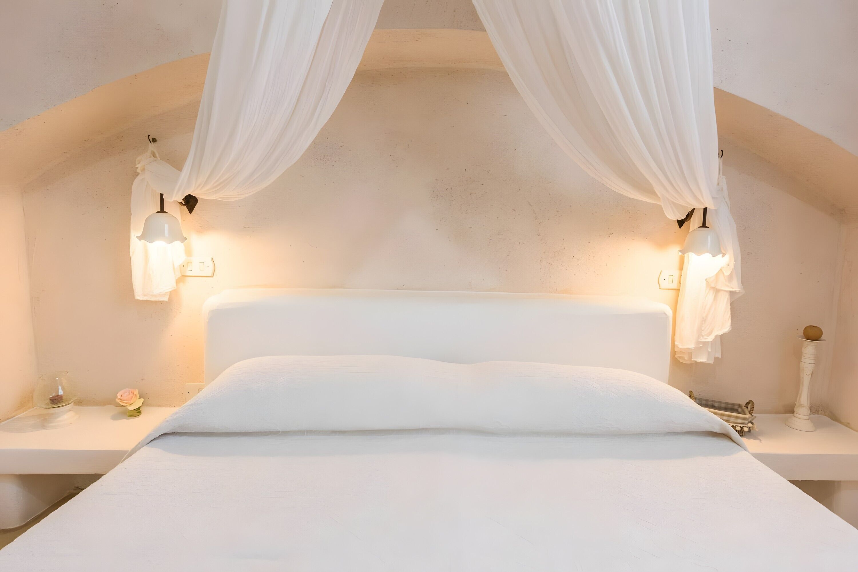 Tabla de planchar con plancha, wifi y ropa de cama 