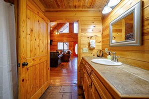 Cabin, Multiple Beds, Hot Tub, Garden View (Kodiak Bear) | Bathroom | Towels - Kodiak Bear-hot Tub-playground-location! (Broken Bow)