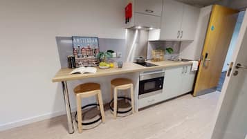 Studio, Non Smoking | Private kitchen