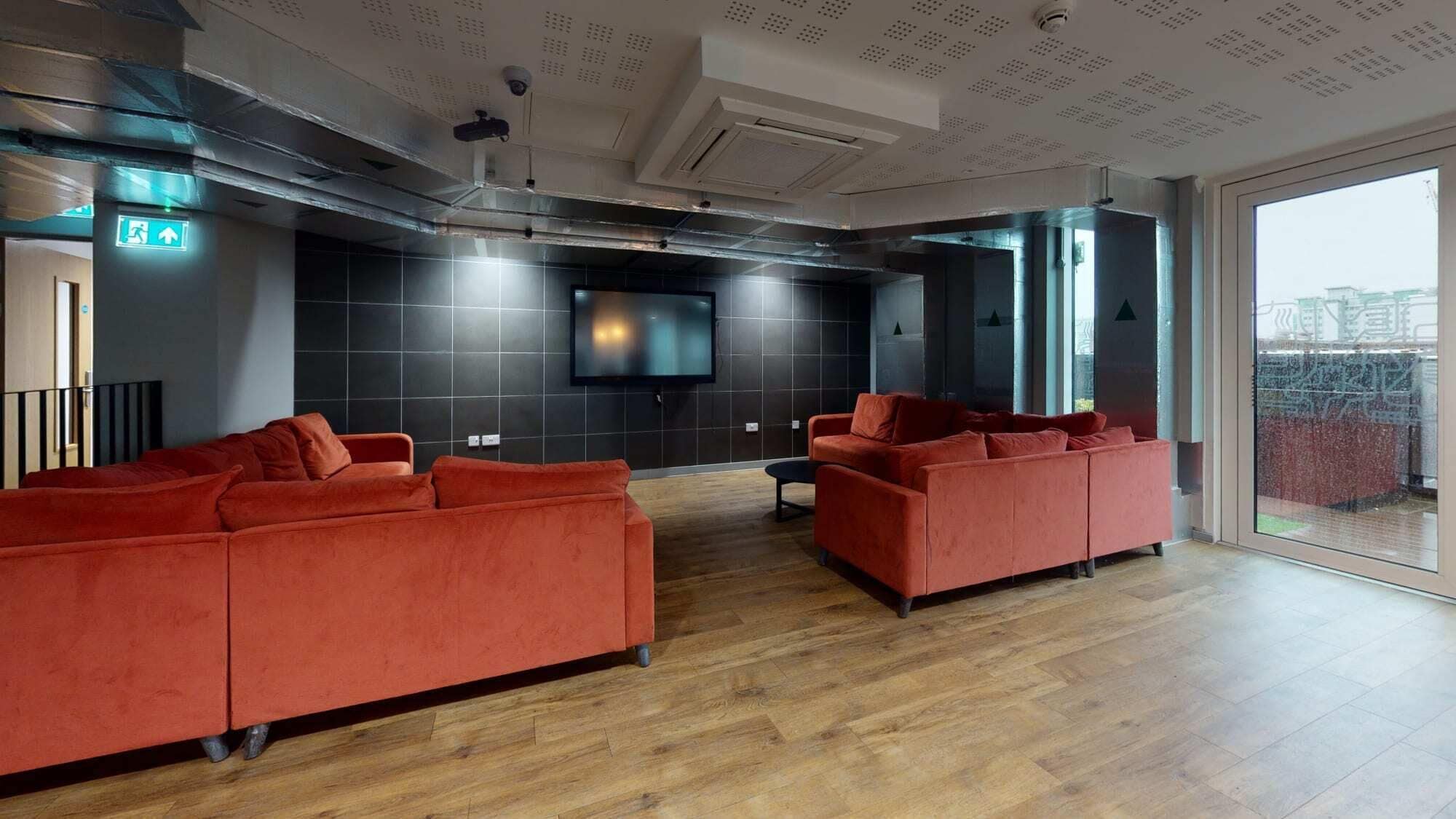 Área de estar no saguão