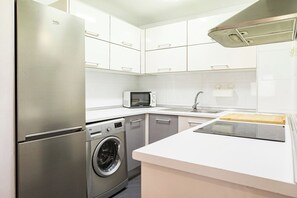 Fridge, microwave, oven, stovetop - Quiet area, close to everything (Málaga)