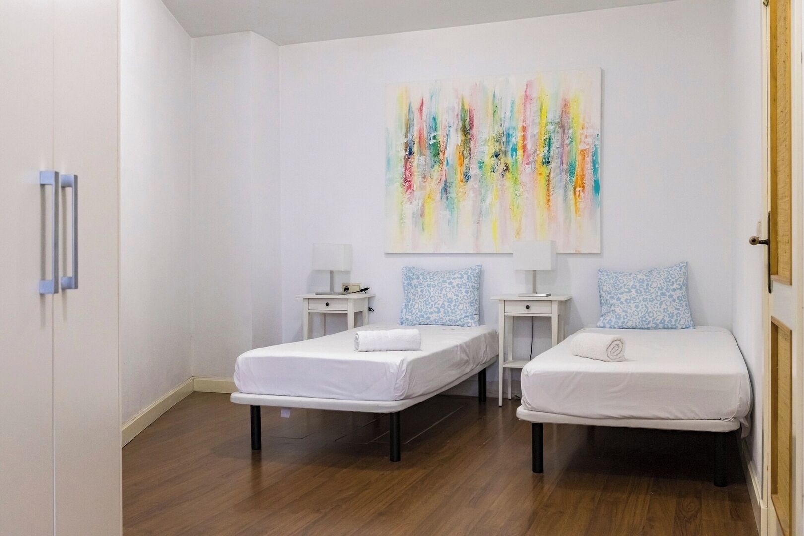 2 chambres, fer et planche à repasser, Wi-Fi, draps fournis