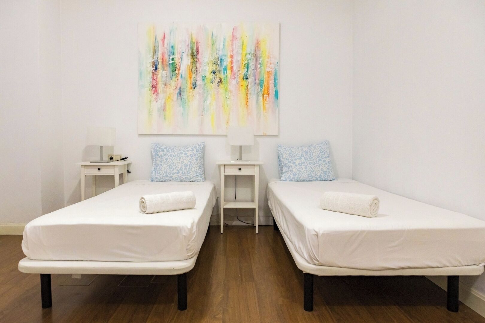 2 chambres, fer et planche à repasser, Wi-Fi, draps fournis