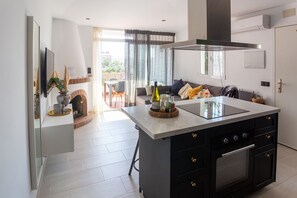 Interior - Charming Holiday Apartment in Nerja (Nerja)