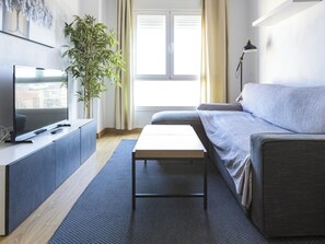 Living area - Enjoy the beach just steps away (Málaga)