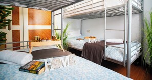2 bedrooms, iron/ironing board, WiFi, bed sheets - Explore Malaga on foot from this cozy apartment (Málaga)