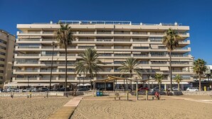Unclassified image, 4 of 35, button - Luxury Seaview Fuengirola (Fuengirola)