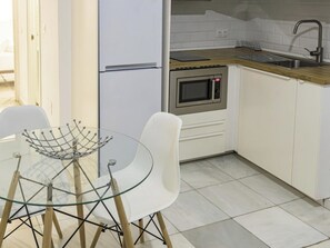 Fridge, microwave, oven, stovetop - Ideal for families, spacious and centrally located (Málaga)