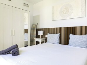 2 Schlafzimmer, Bügeleisen/Bügelbrett, WLAN, Bettwäsche