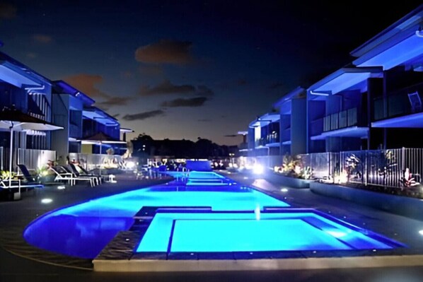 Pool - Relaxed Esplanade Living near Pier & Marina (Urangan)