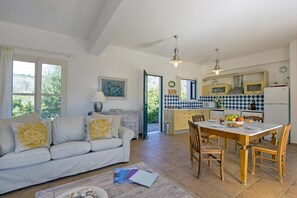 Interior - Bright Beachfront Villa with Direct Access near Vathy and Taverna (Ithaca)