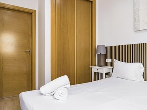 1 bedroom, iron/ironing board, WiFi, bed sheets - Perfect design and location in the old town (Málaga)