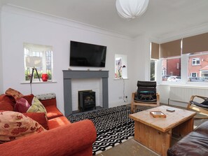 Living area - 11 Peasholm Avenue (Scarborough)