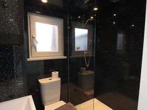 Shower, hair dryer - 11 Peasholm Avenue (Scarborough)