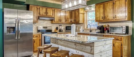 Kühlschrank, Mikrowelle, Geschirrspüler