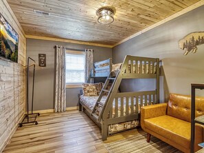 Unclassified image, 5 of 44, button - Peaceful Cabin - Secluded, Between Gatlinburg & Pigeon Forge (Sevierville)