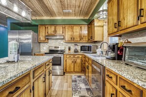 Unclassified image, 3 of 44, button - Peaceful Cabin - Secluded, Between Gatlinburg & Pigeon Forge (Sevierville)