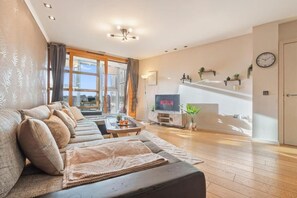 Living area - Battersea riverside 1 bedroom flat (London)
