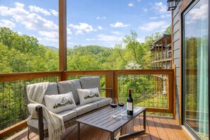Property grounds - Longview Lodge - Mountain Views, Hot Tub, Game Room (Gatlinburg)