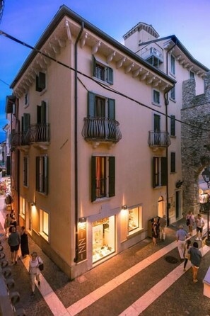 Exterior - Appartamenti La Grotta (Bardolino)