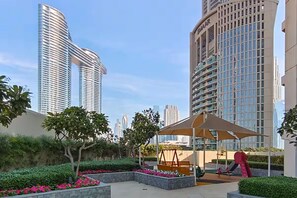 Garden - Vogue | The Lofts near Burj Khalifa | Dubai Mall (Dubai)