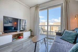 TV - Sofia`s Designer Apartment (St. Julian`s)