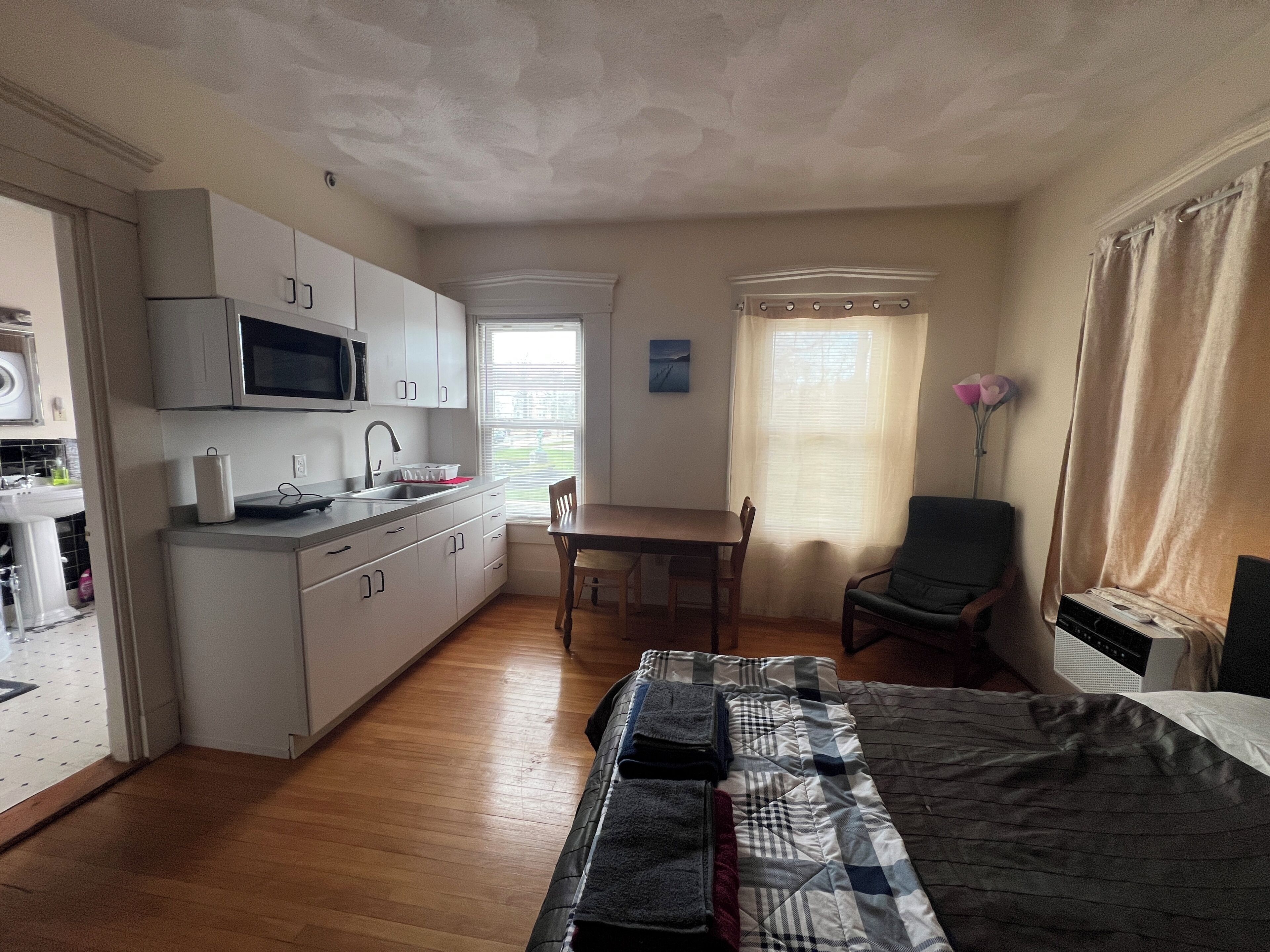 1 bedroom, iron/ironing board, WiFi, bed sheets