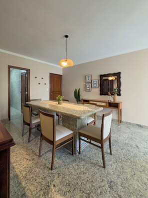 Dining - Your refuge in Guarujá, just steps from the beach! BRA (Guarujá)