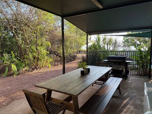 صورة غير مصنفة، 4 من 18، زرّ