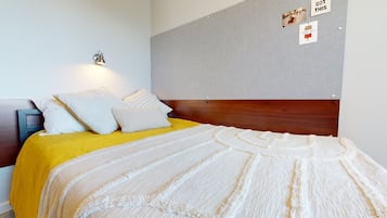 Habitación individual, no fumadores | Cortinas opacas y wifi gratis