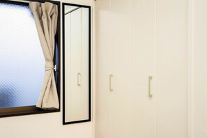 Interior - Setagaya Secret House (Setagaya)