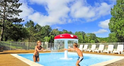 Cottage in Coly With Private Lake Access