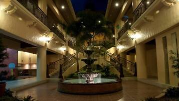 Condo, 1 Bedroom, Accessible, Mountain View | Interior