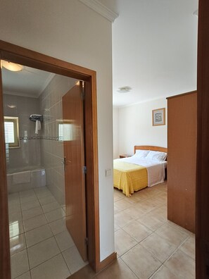 3 bedrooms, free WiFi, bed sheets - 3 Bedroom with pool in Poço Partido (Carvoeiro)